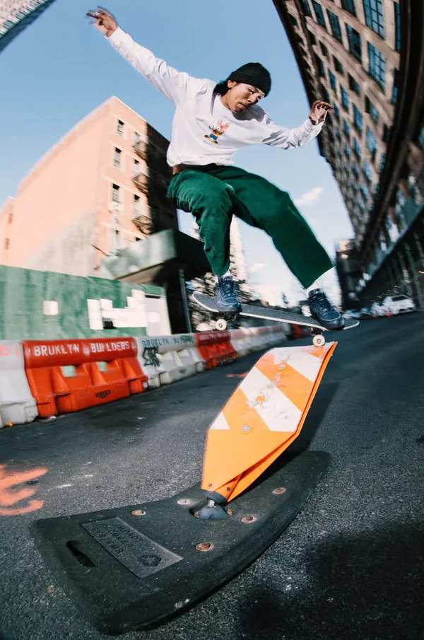Louie Lopez professional skateboard setup