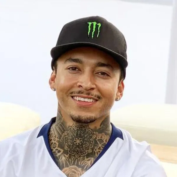 Nyjah Huston professional skateboard setup